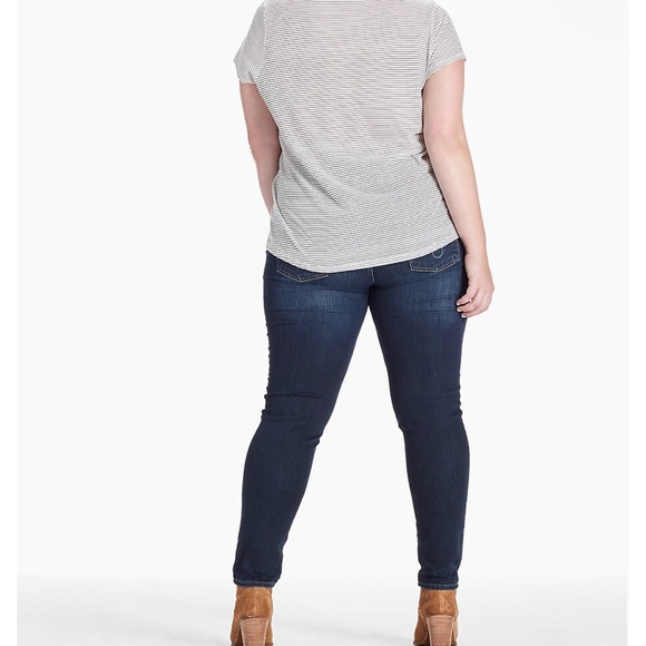 🔥🔥2X HP🔥🔥 NWT Lucky Brand fearless female  top - Picture 3 of 7